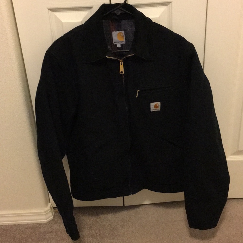 Women’s carhartt jacket size medium black